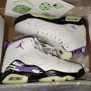 Jordan MVP Summit White and Black Raspberry Sneakers Boys (GS) 6Y Glow In Dark